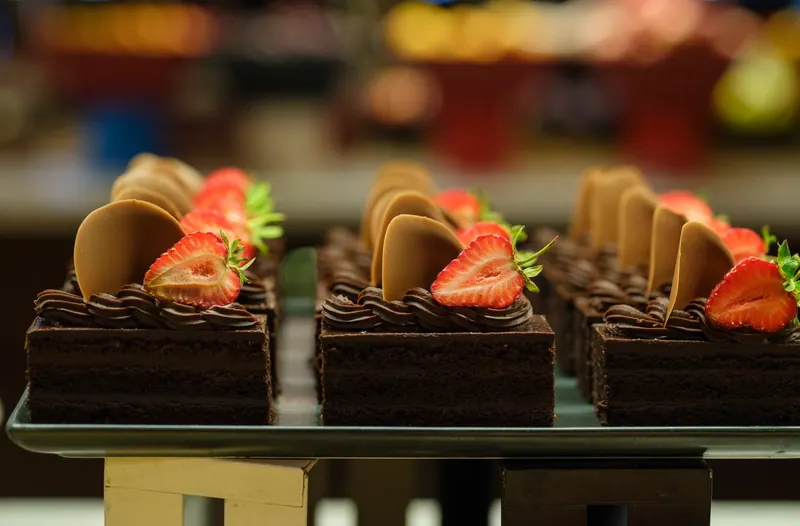 Cakes & desserts